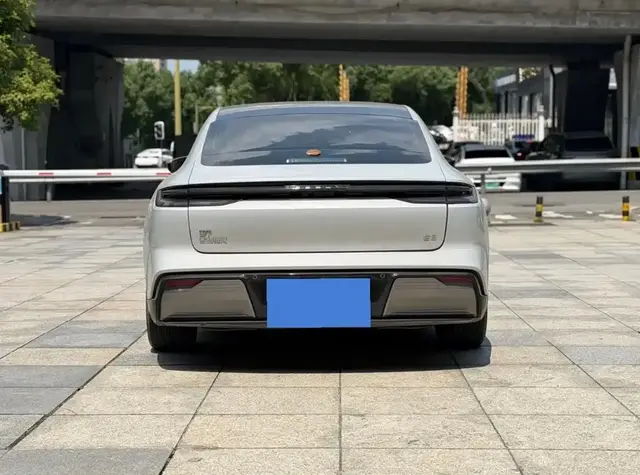 GEELY GALAXY E8 2024