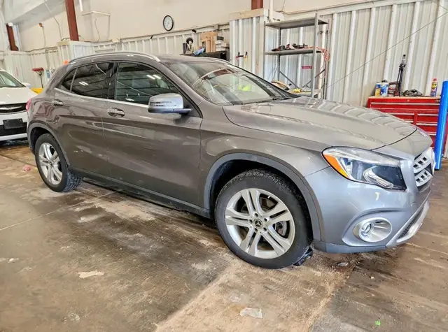 MERCEDES-BENZ GLA 4MATIC 2019