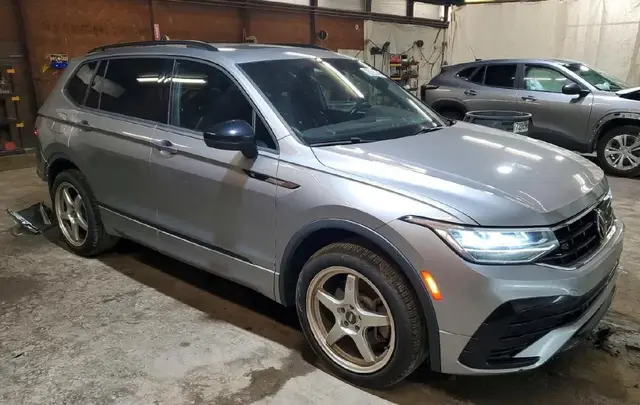 VOLKSWAGEN TIGUAN SE R-LINE BLACK 2022